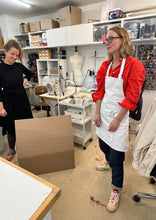 Lade das Bild in den Galerie-Viewer, NOBODYTOLDME Schürze mit Astronautin